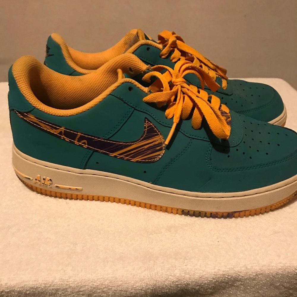 Nike AirForce 1 low marbled swoosh turbo green
